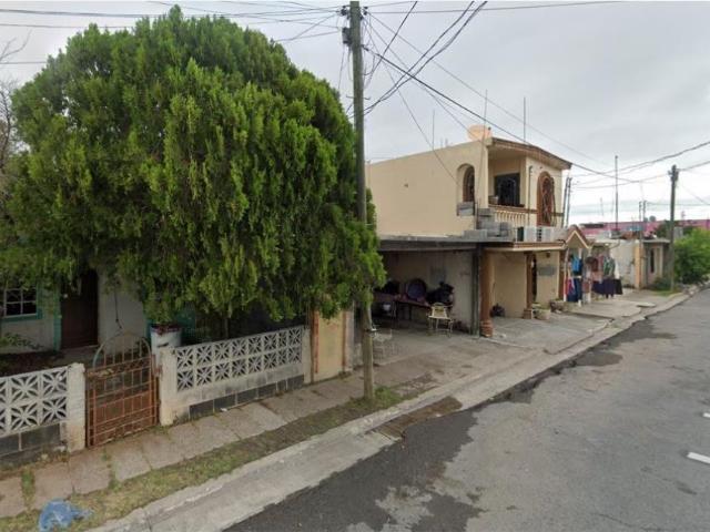 Casa en venta en INFONAVIT Industrial, Miguel Alemán, Tamaulipas