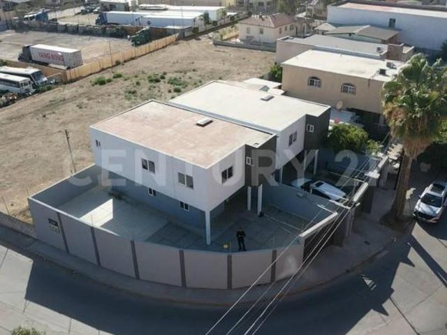 CASA EN VENTA EN INSURGENTES SEMINARIO, TIJUANA, BAJA CALIFORNIA