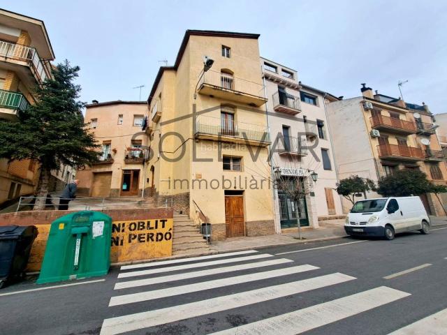 Casa en venta en Isona i Conca Dellà Pirineos. CASA CON MUY POTENCIAL EN ISONA. Casas Isona i Conca.