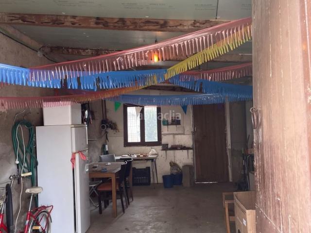 Casa en venta en Juneda. Casa amb divisió horitzontal, 3 plantes, 1 habitatge per planta. Casas.