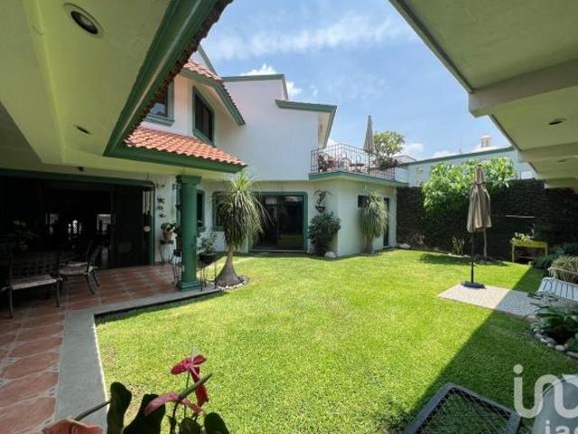 Casa en venta en Junto al Río, seguridad al sur de Cuernavaca