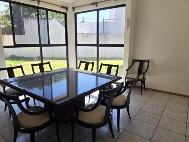 CASA EN VENTA EN JURICA