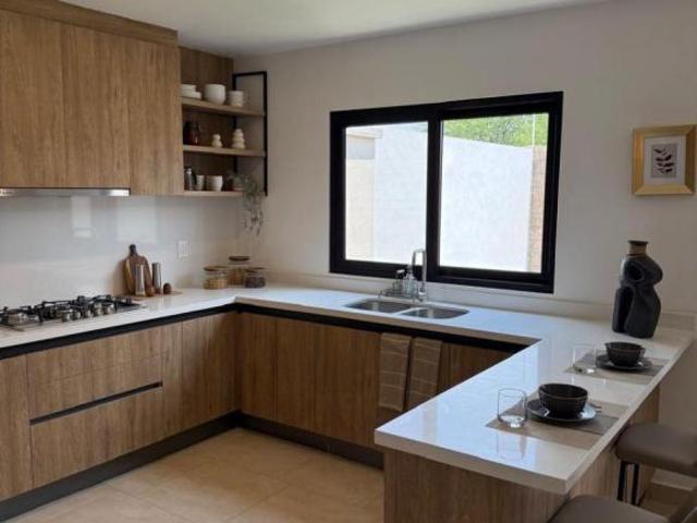 Casa en venta en Jurica, Hermosa Residencia con GRAN UBICACIÓN !