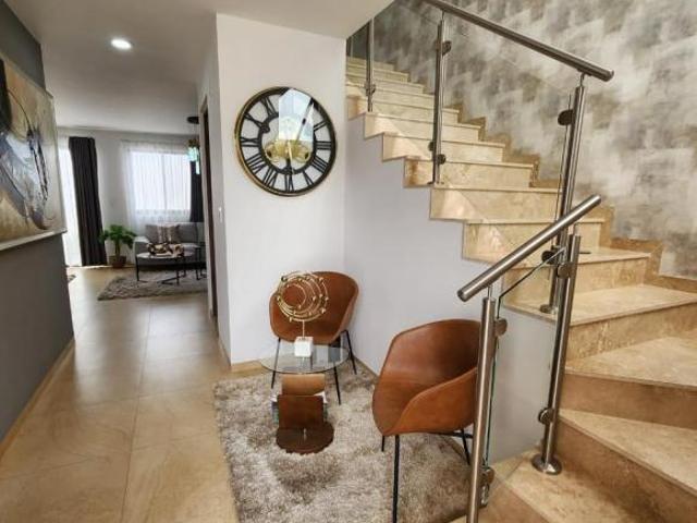 CASA EN VENTA, EN JURIQUILLA, QUERETARO
