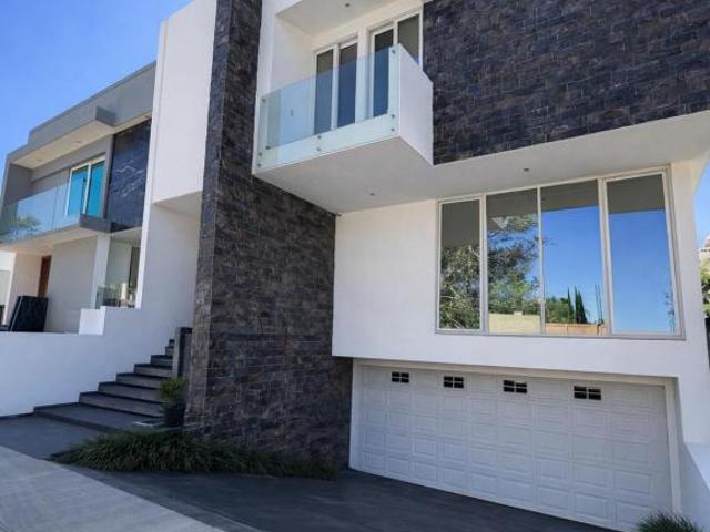 Casa en Venta en Jardín Real con Alberca