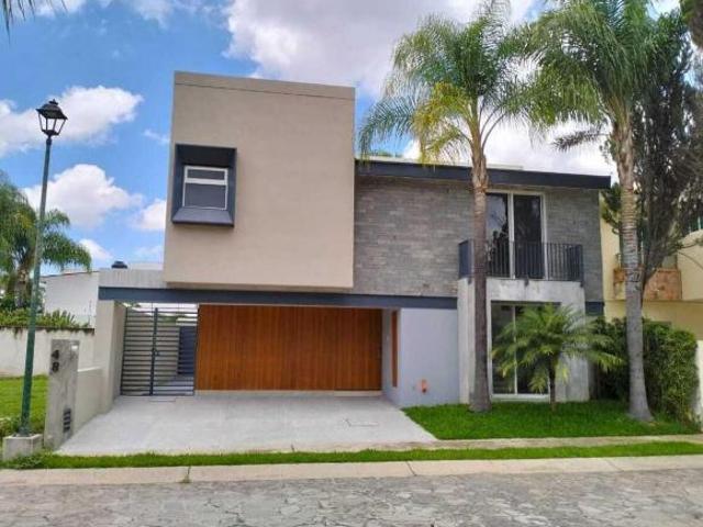 Casa en venta en Jardín Real Coto 11