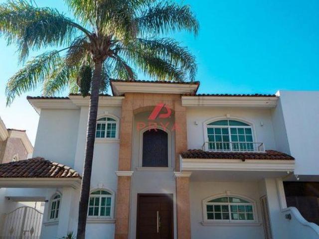 Casa en Venta en Jardín Real, Zapopan | 3 Rec con Baño y Cuarto de Servicio