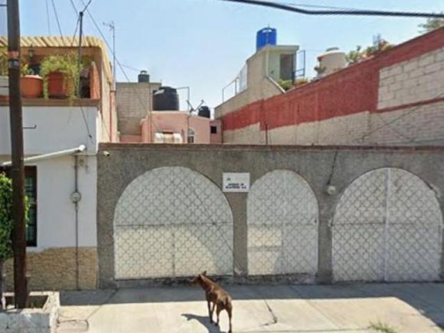 ¡CASA EN VENTA EN JARDINES DE MORELOS, ECATEPEC!