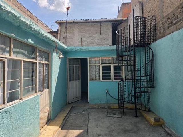 Casa en Venta en Jardines de Morelos, Excelente Precio y Ubicación
