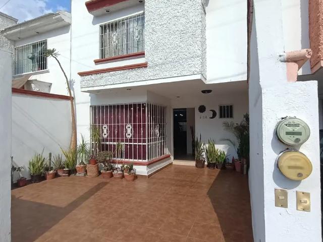 Casa en venta en jardines de Oriente