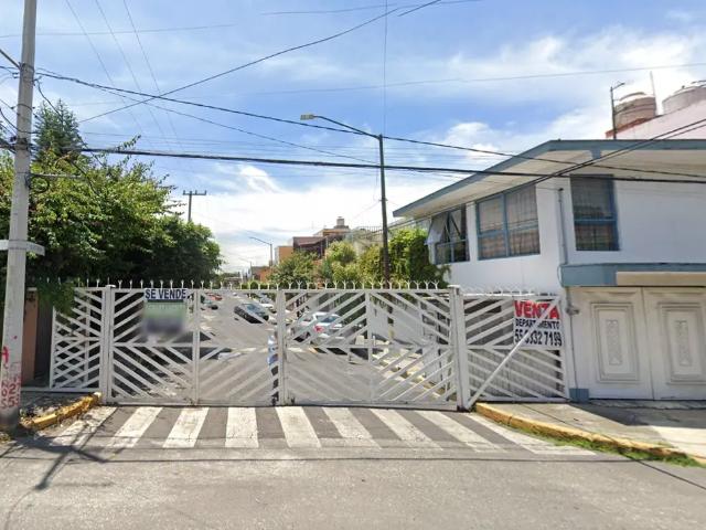 Casa en venta en Jardines de Churubusco, Iztapalapa, Ciudad de México