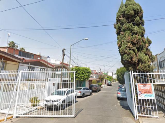 Casa en venta en Jardines de Churubusco, Iztapalapa, Ciudad de México