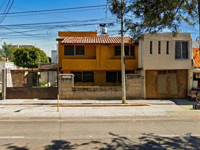 CASA EN VENTA EN JARDINES DE JEREZ LEON GUANAJUATO