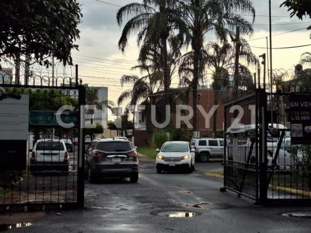 Casa en Venta en Jardines de la Alborada