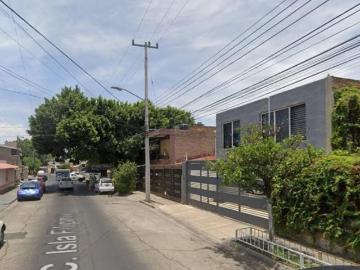 CASA EN VENTA EN JARDINES DE LA CRUZ ¡EXCELENTE OPORTUNIDAD DE INVERSIÒN RECUPERACIÒN HIPOTECARIA!