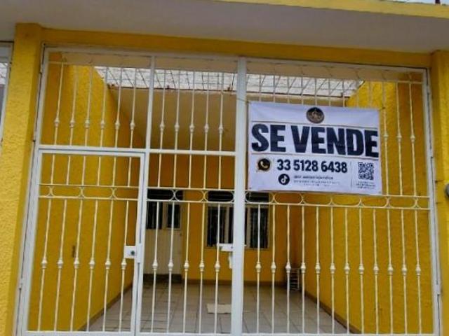 Casa en venta en Jardines de la Cruz Oriente, Tonalá