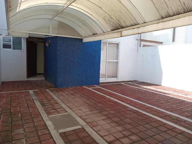 Casa en Venta en Jardines de la Hacienda, 3 recs, 1.5 ba?os jardin
