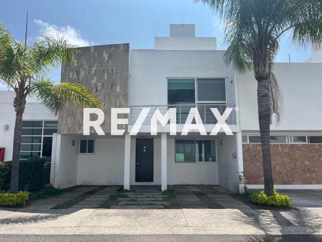 CASA EN VENTA EN JARDINES DE LA HACIENDA