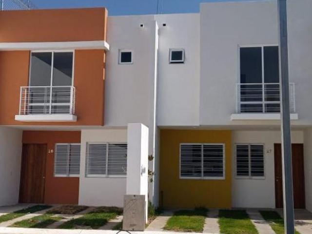 CASA EN VENTA EN JARDINES DE LA PAZ