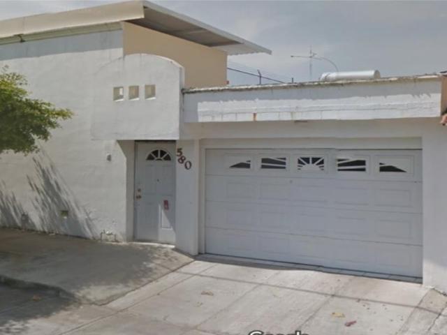 Casa en venta en Jardines de las Lomas, Colima, Colima