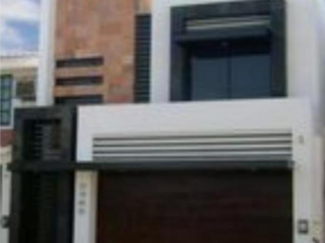 Casa en venta en Jardines de las Lomas, Colima, Colima