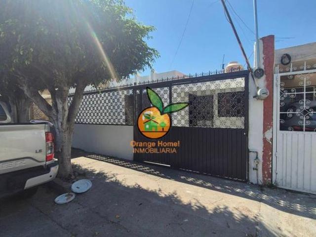 CASA EN VENTA EN JARDINES DE LOS HISTORIADORES/JARDINES DE LA PAZ