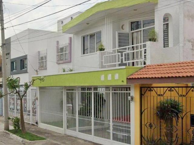 CASA EN VENTA EN JARDINES DE SAN JOSE GUADALAJARA JALISCO