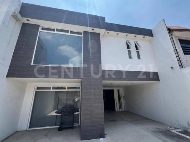 Casa en Venta en Jardines de Santa Mónica, Tlalnepantla, Mex