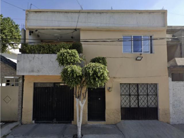 Casa en venta en Jardines de Santa Clara, Ecatepec de Morelos, México