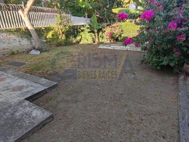 CASA EN VENTA EN JARDINES DE TUXPAN