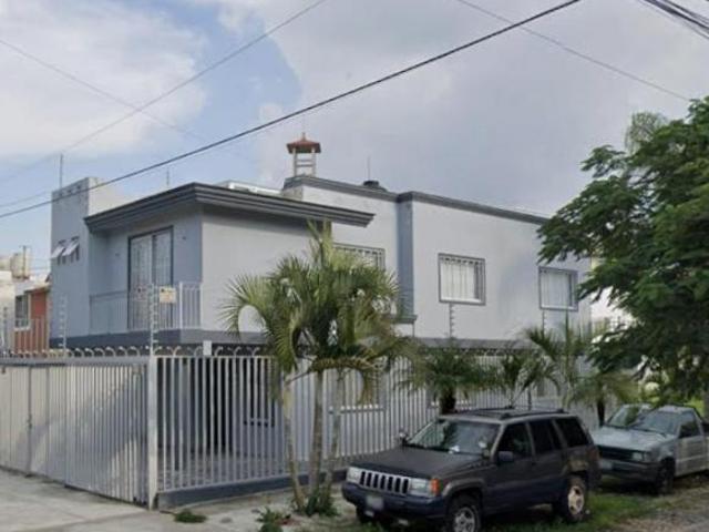 CASA EN VENTA EN JARDINES DEL VALLE ZAPOPAN