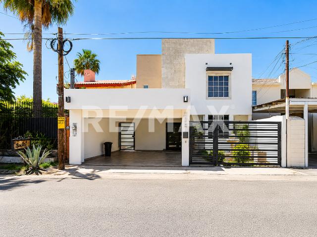 CASA EN VENTA EN JARDINES DEL LAGO, MEXICALI BC