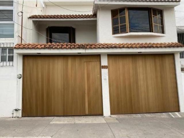 Casa en venta en Jardines del Moral, León, Guanajuato