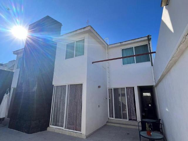 CASA EN VENTA EN JARDINES DEL MORAL LEON GUANAJUATO ZONA NORTE