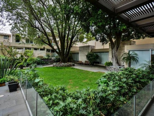 CASA EN VENTA EN JARDINES DEL PEDREGAL