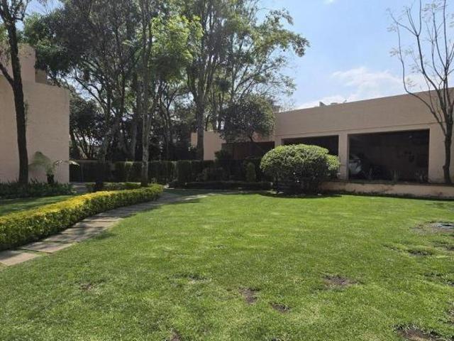 Casa en Venta en JARDINES DEL PEDREGAL