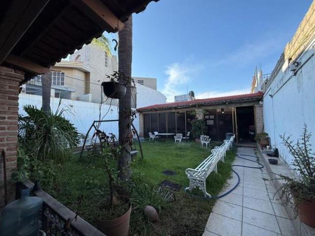 CASA EN VENTA EN JARDINES VALLARTA