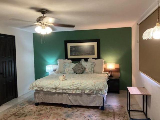 CASA EN VENTA EN JARDINES VALLARTA