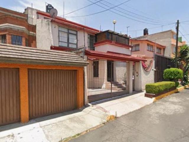 Casa en Venta en Jaripeo #99