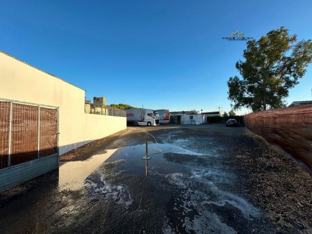 Casa en venta en Jerez de la Frontera, El Rocío La Milagrosa. PARCELA CON NAVE ZONA CEMENTERIO. Casas Jerez de la.