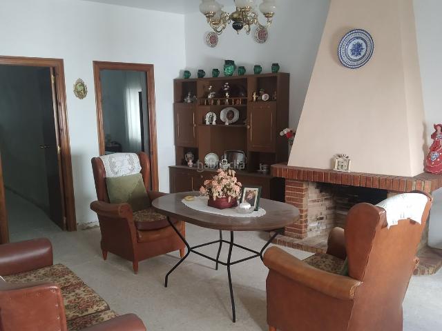 Casa en venta en Jerez de los Caballeros. Casa con terraza cerca de Santa María. A reformar. Casas Jerez de los.