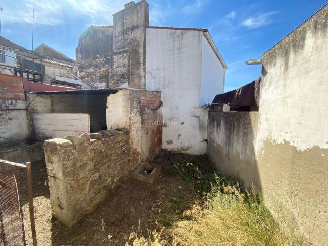 Casa en venta en Jerez de los Caballeros. Casa y corral. 220 mt. LLano de la Luz. Casas Jerez de los.