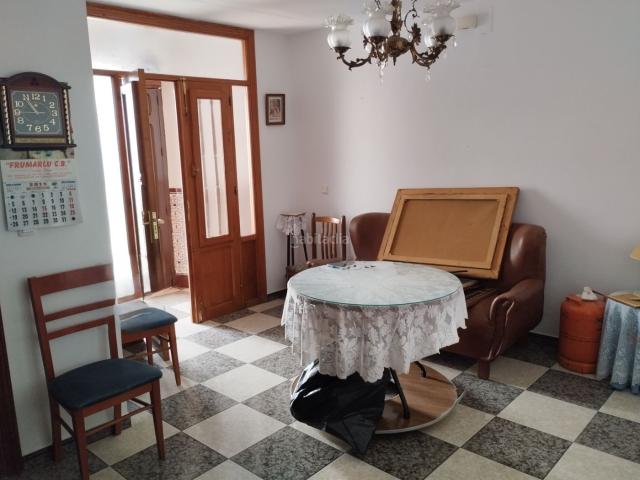 Casa en venta en Jerez de los Caballeros. Zona Sta.María. 2 dorm, terraza, doblados. Casas Jerez de los.