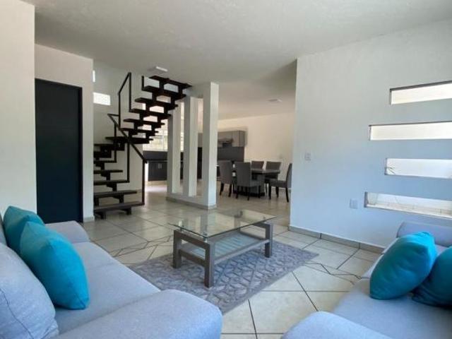 CASA EN VENTA, EN JIUTEPEC MORELOS CENTRO, CON PORTON ELECTRICO