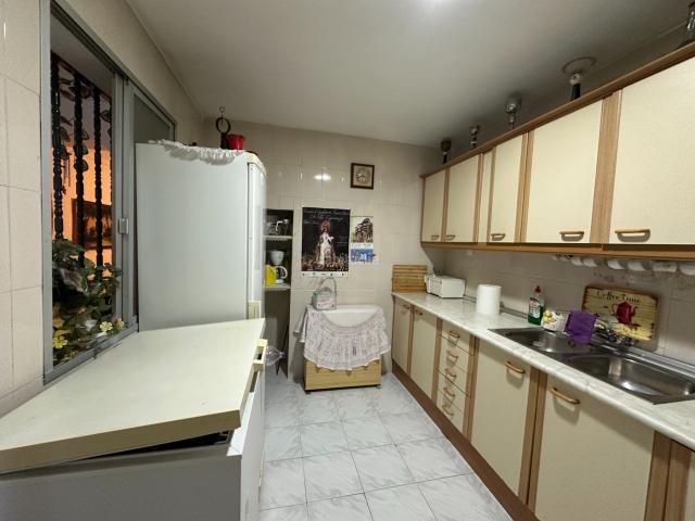 Casa en venta en Jódar. SE VENDE CASA EN JÓDAR. Casas.