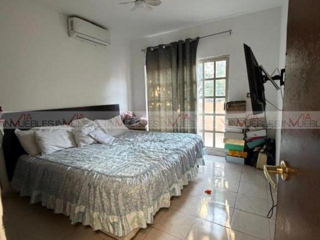 Casa en venta en Jose Lopez Portillo