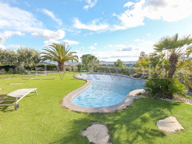 Casa en venta en Jorba. VISTAS DESPEJADAS. Casas.