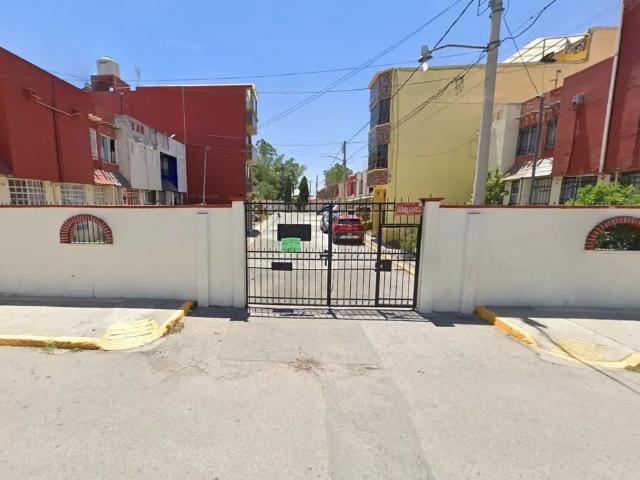 Casa en Venta en Joyas de Cuautitlán, en Sierra Canela, RT