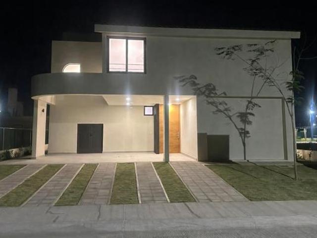 Casa en Venta en Karakal Nuevo Vallarta con alberca | 3 recamaras en fraccionamiento privado