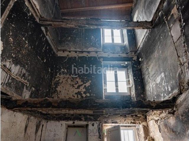 Casa en venta en Lugo, Centro Recinto Amurallado. Casa de piedra para rehabilitar dentro del recinto amurallado Lugo centro. Casas.